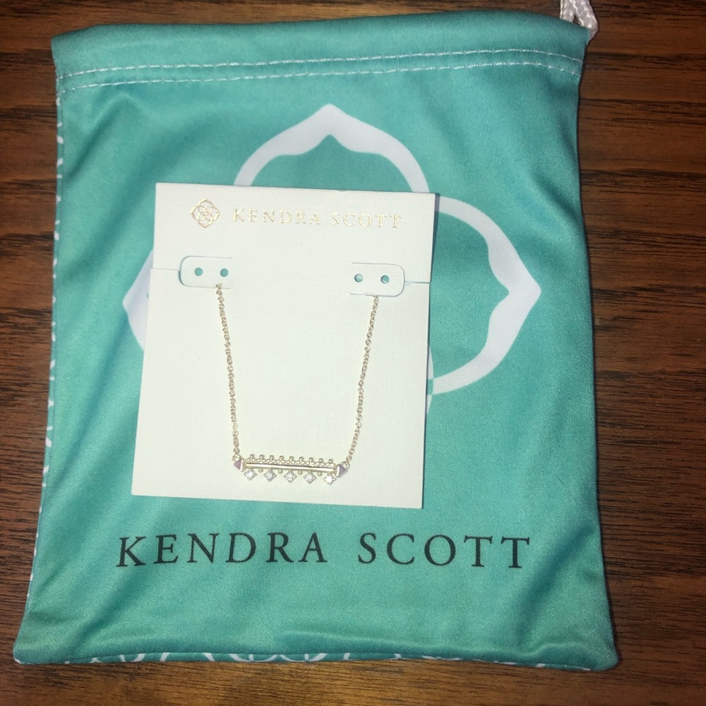 Anissa gold pendant bar necklace